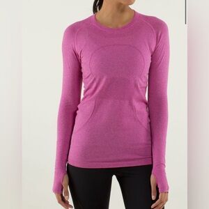 Lululemon Women’s Swiftly Tech Long-Sleeve Shirt 2.0
In Pink Size 10